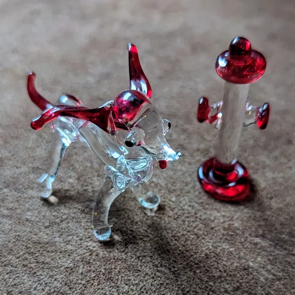 Glass Dog & Fire Hydrant With Little Green Dog - Picture 1 of 15